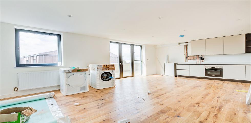 			3 Bedroom, 1 bath, 1 reception Apartment			 Oxgate Farm Works, CRICKLEWOOD